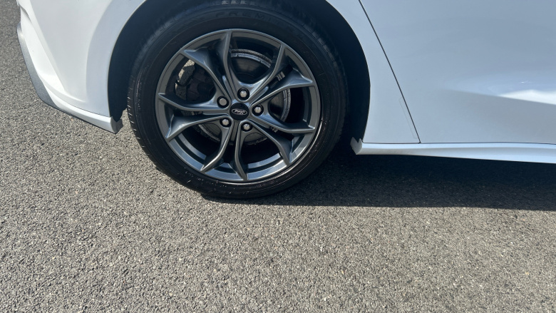 Ford Focus 1.0 EcoBoost 125 ST-Line 5dr Auto Petrol Hatchback